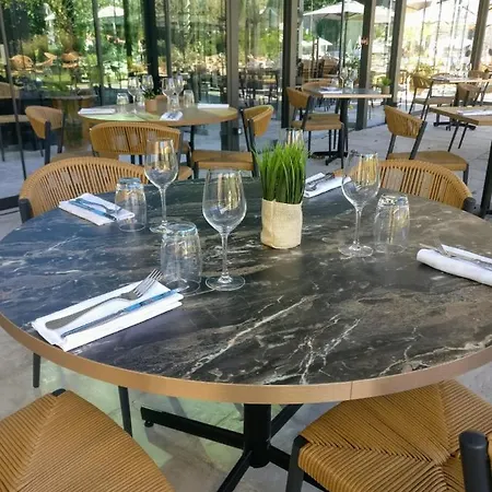 Hotel Aquabella & 4*