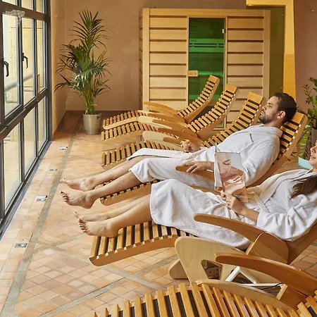 Hotel Aquabella & 4*