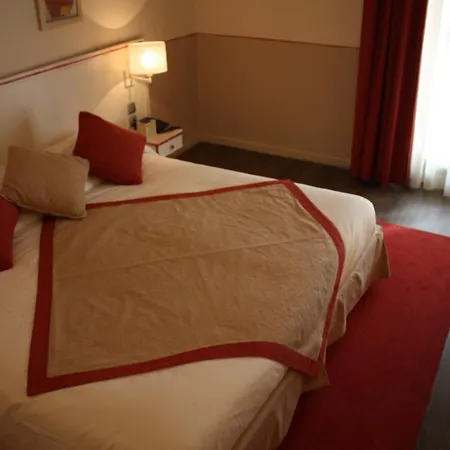 Hotel Aquabella & 4*