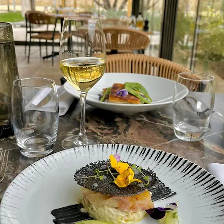 Aquabella & 4* Aix-en-Provence