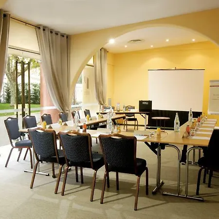 Hotel Aquabella &